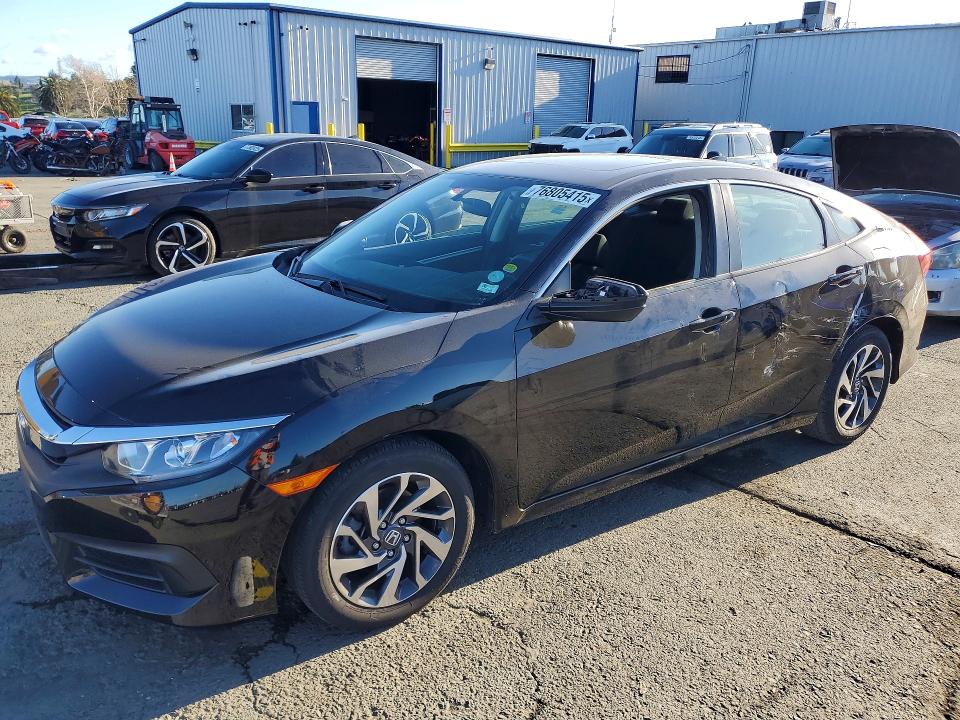 Продажа на аукционе авто 2018 Honda Civic, vin: 2HGFC2F72JH562790, номер лота: 76805415