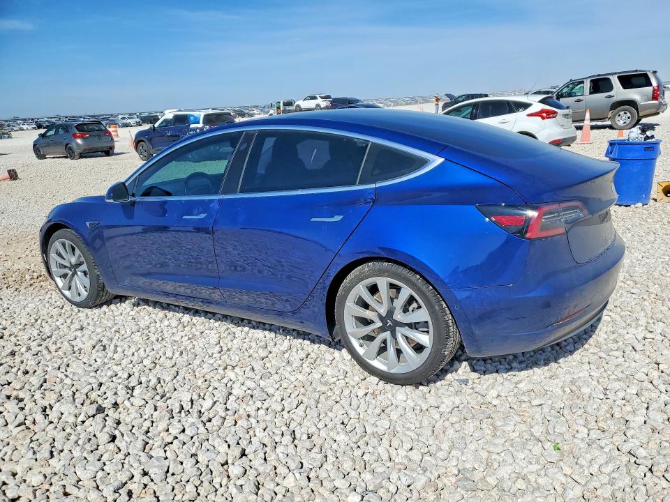 Продажа на аукционе авто 2018 Tesla Model 3, vin: 5YJ3E1EB4JF185512, номер лота: 78853815