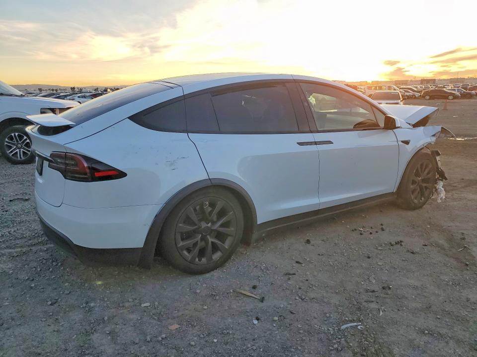 2023 Tesla Model X მანქანა იყიდება აუქციონზე, vin: 7SAXCBE56PF417708, აუქციონის ნომერი: 78681635