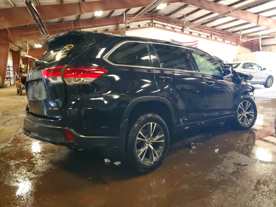 2018 Toyota Highlander მანქანა იყიდება აუქციონზე, vin: 5TDBZRFH7JS880998, აუქციონის ნომერი: 78650675