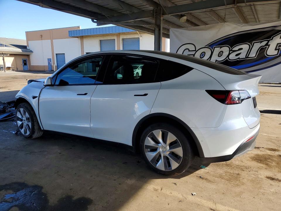 77594745 :رقم المزاد ، 5YJYGDEEXMF255353 vin ، 2021 Tesla Model Y مزاد بيع