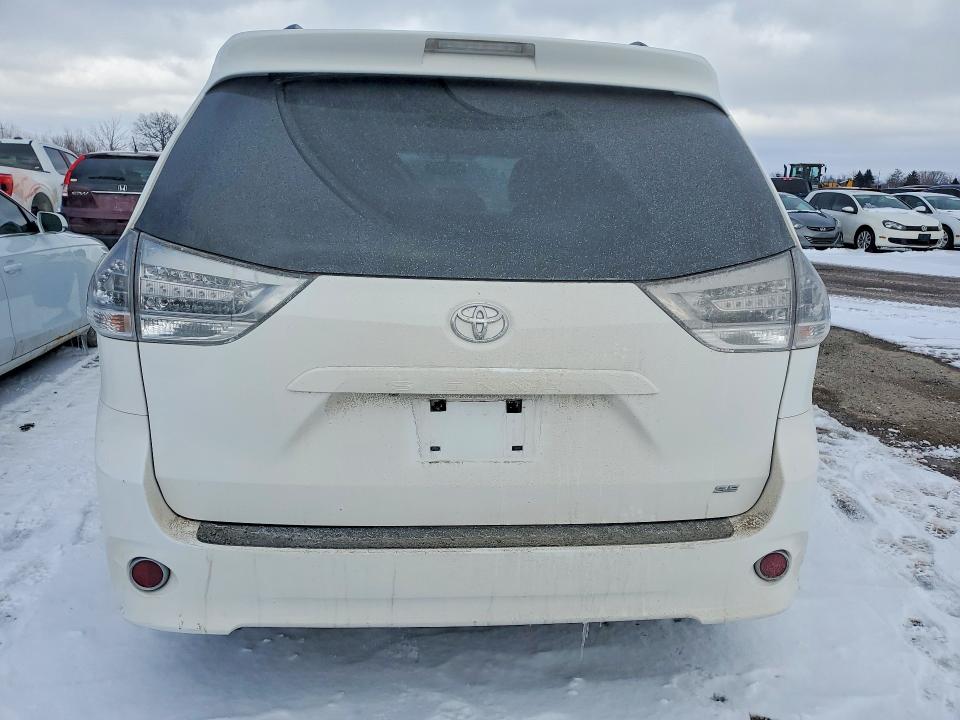 2015 Toyota Sienna მანქანა იყიდება აუქციონზე, vin: 5TDXK3DC9FS569580, აუქციონის ნომერი: 74735615