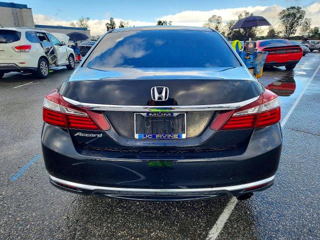 Продажа на аукционе авто 2017 Honda Accord, vin: 1HGCR2F3XHA033479, номер лота: 77898005