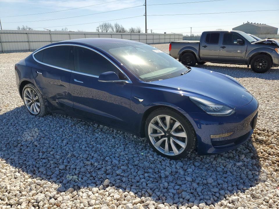 Продажа на аукционе авто 2018 Tesla Model 3, vin: 5YJ3E1EB4JF185512, номер лота: 78853815