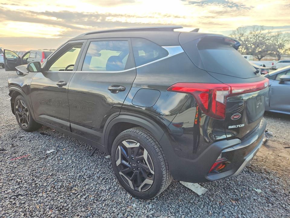 2024 Kia Seltos მანქანა იყიდება აუქციონზე, vin: KNDETCA77R7664603, აუქციონის ნომერი: 77003405