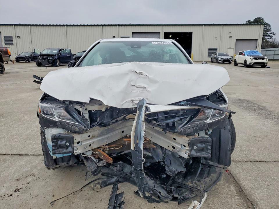 Продажа на аукционе авто 2021 Toyota Camry, vin: 4T1C11AK3MU514693, номер лота: 76237885