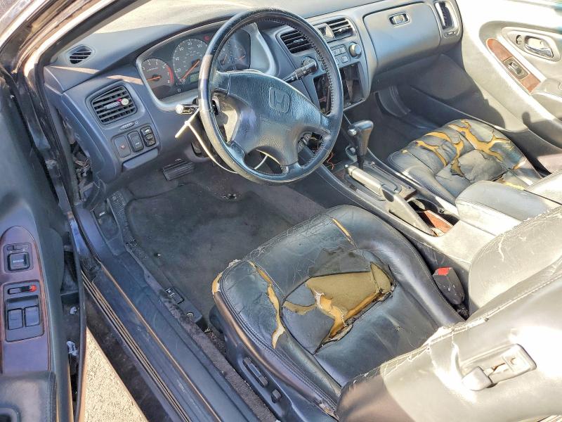 78007605 :رقم المزاد ، 1HGCG327XYA011308 vin ، 2000 Honda Accord مزاد بيع