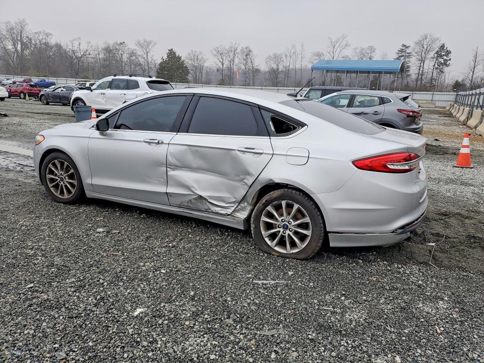 76040365 :رقم المزاد ، 3FA6P0H73HR236859 vin ، 2017 Ford Fusion مزاد بيع