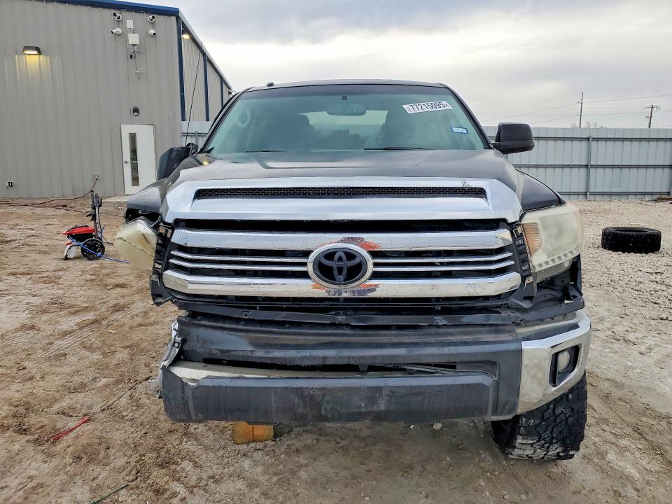 Продажа на аукционе авто 2016 Toyota Tundra Cre, vin: 5TFEM5F10GX105310, номер лота: 77215095