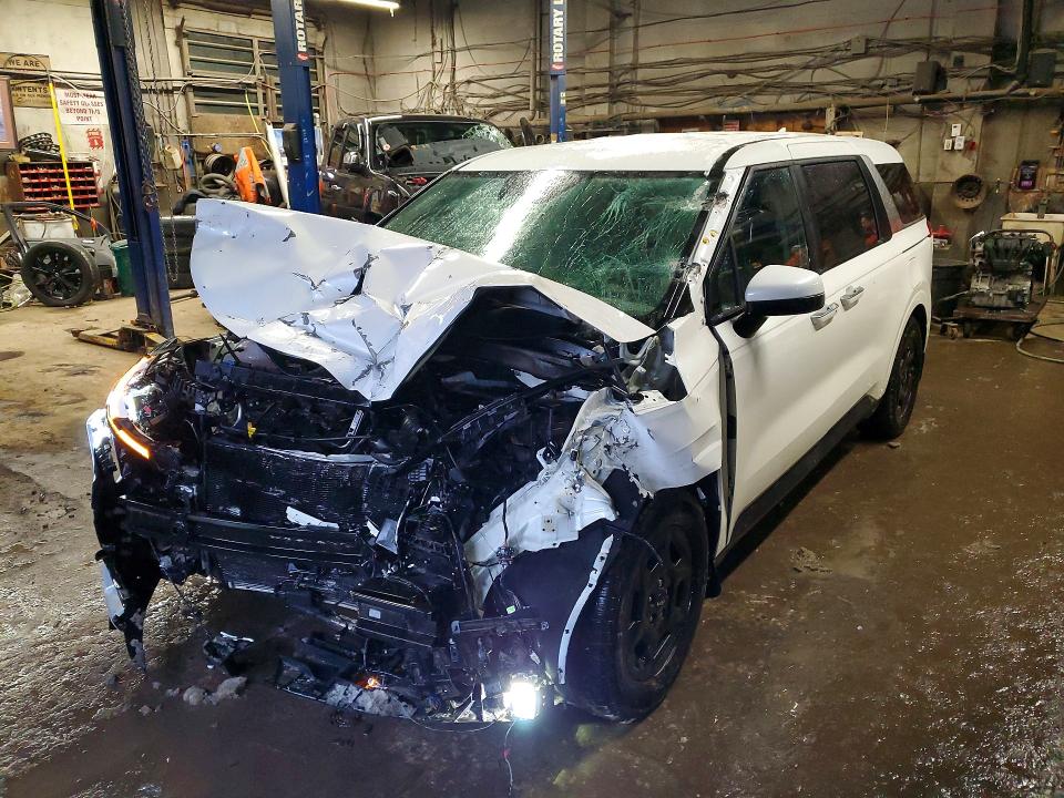 Продаж на аукціоні авто 2025 Kia Carnival, vin: KNDNB5K38S6483015, номер лоту: 76253085
