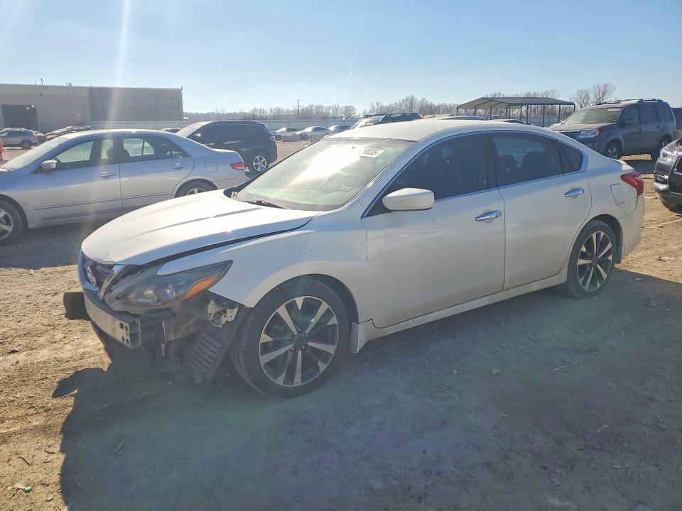 Auction sale of the 2016 Nissan Altima, vin: 1N4AL3AP1GN383149, lot number: 76429035