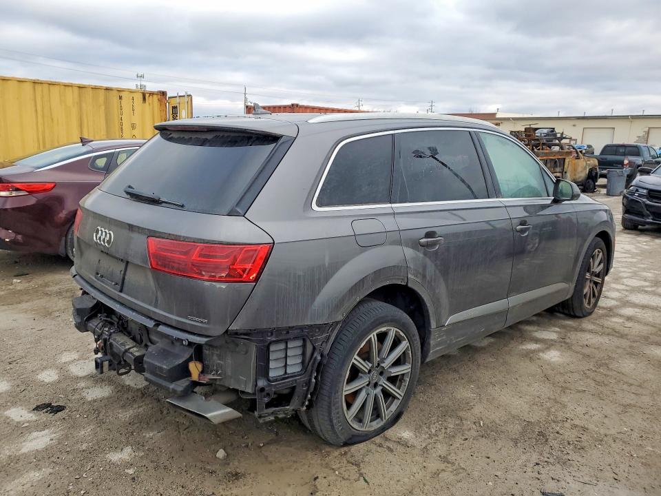 77801945 :رقم المزاد ، WA1AAAF7XKD046727 vin ، 2019 Audi Q7 مزاد بيع