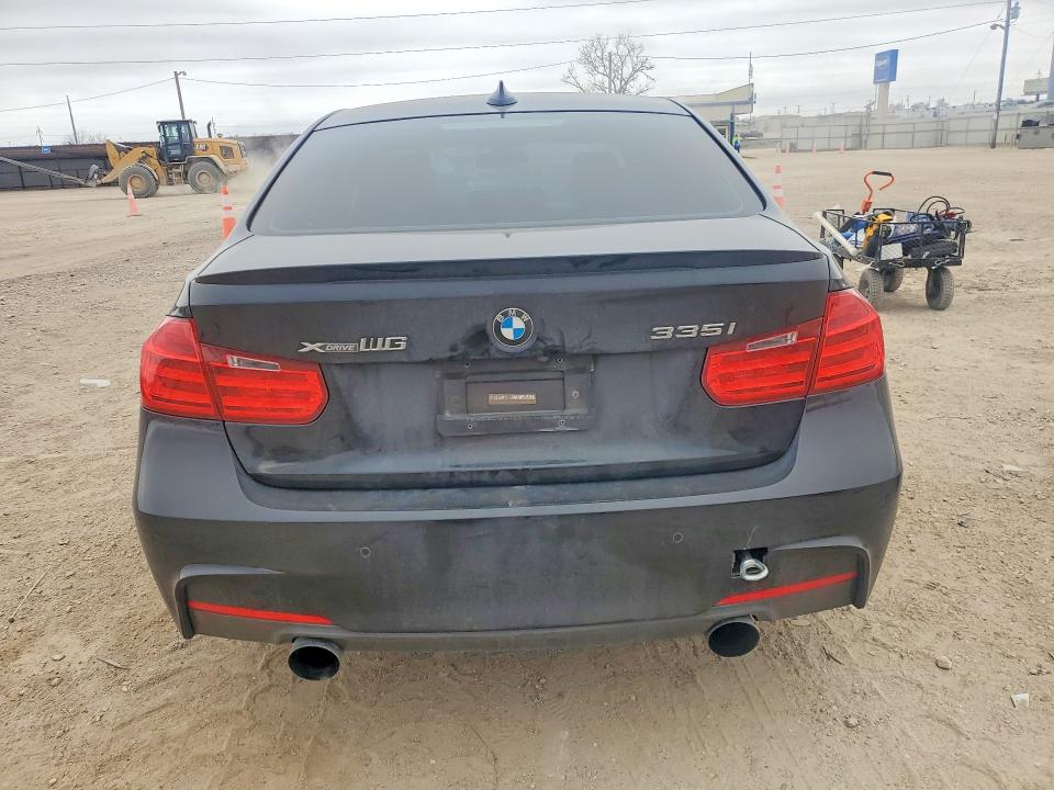 78327615 :رقم المزاد ، WBA3B9G55FNR93923 vin ، 2015 Bmw 335 مزاد بيع