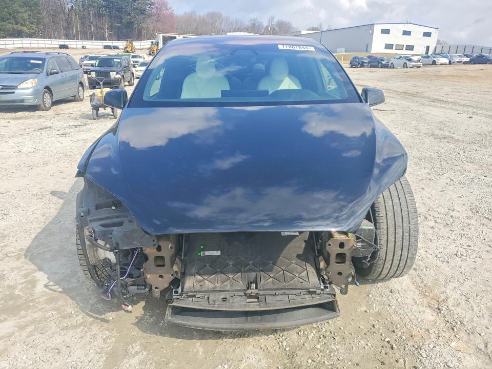77867845 :رقم المزاد ، 7SAXCBE53NF331446 vin ، 2022 Tesla Model X مزاد بيع
