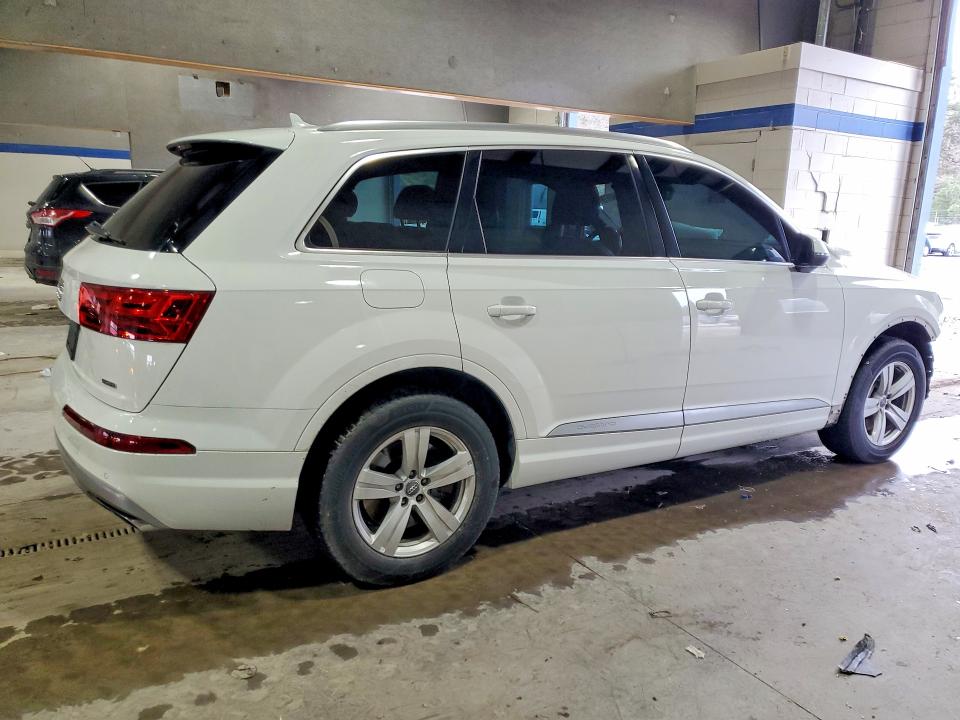 76140675 :رقم المزاد ، WA1AHAF7XHD050846 vin ، 2017 Audi Q7 مزاد بيع