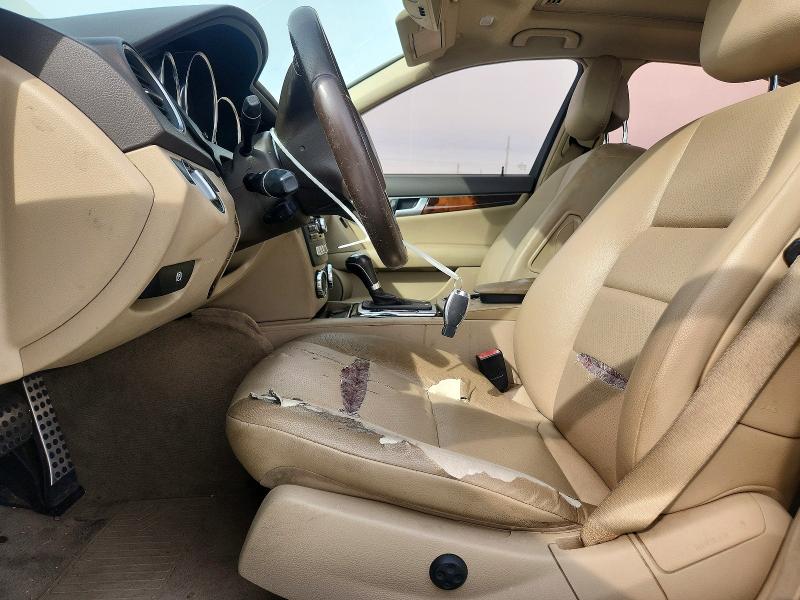 2012 Mercedes-benz C მანქანა იყიდება აუქციონზე, vin: WDDGF4HB2CR194708, აუქციონის ნომერი: 76890225