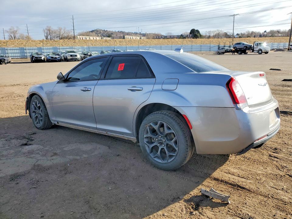 77692435 :رقم المزاد ، 2C3CCAGG7JH240760 vin ، 2018 Chrysler 300 مزاد بيع