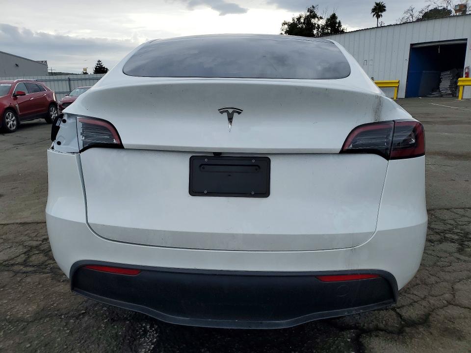 77735985 :رقم المزاد ، 7SAYGDED0SF276431 vin ، 2025 Tesla Model Y مزاد بيع