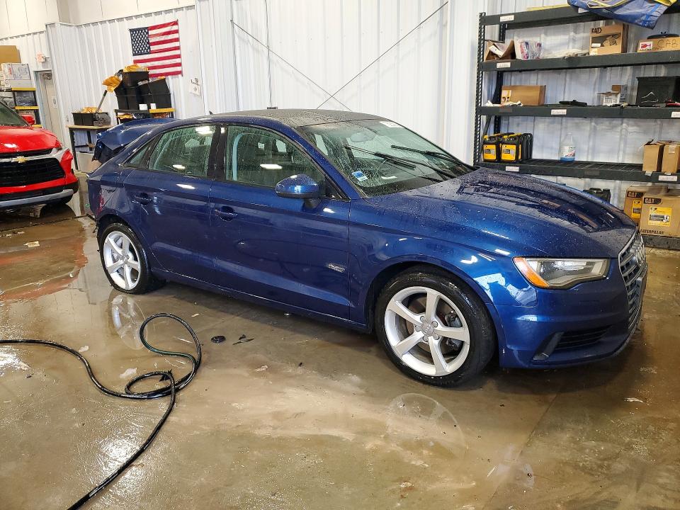Продажа на аукционе авто 2015 Audi A3, vin: WAUACGFF2F1007211, номер лота: 76920655