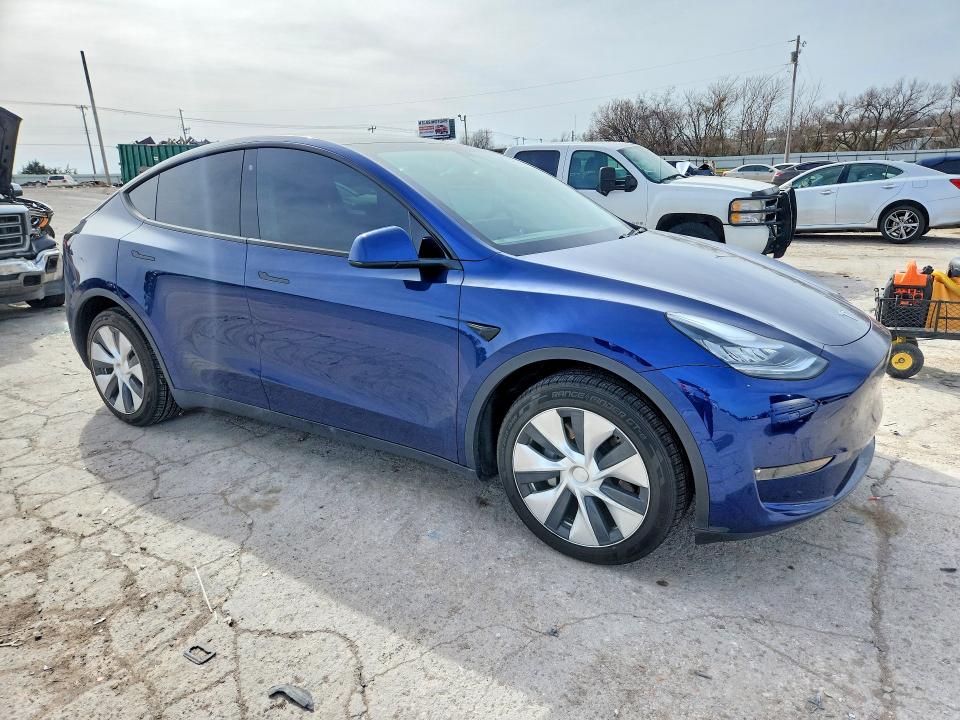 79100285 :رقم المزاد ، 5YJYGDEEXMF061003 vin ، 2021 Tesla Model Y مزاد بيع