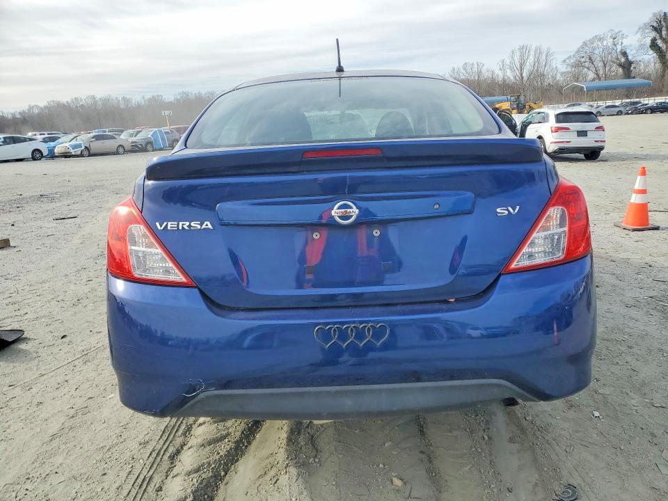 78695305 :رقم المزاد ، 3N1CN7APXJL846310 vin ، 2018 Nissan Versa مزاد بيع