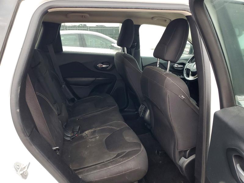Продаж на аукціоні авто 2015 Jeep Cherokee, vin: 1C4PJLCB8FW642921, номер лоту: 77037895