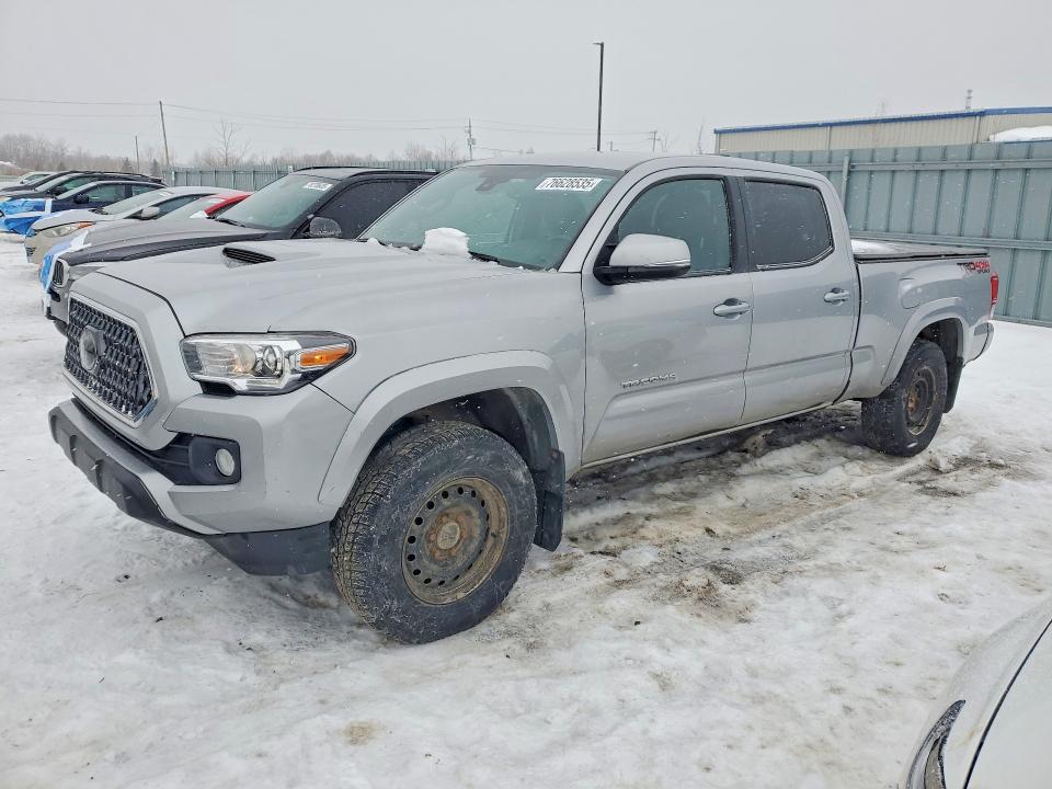 Продажа на аукционе авто 2018 Toyota Tacoma, vin: 5TFDZ5BN0JX030315, номер лота: 76628535