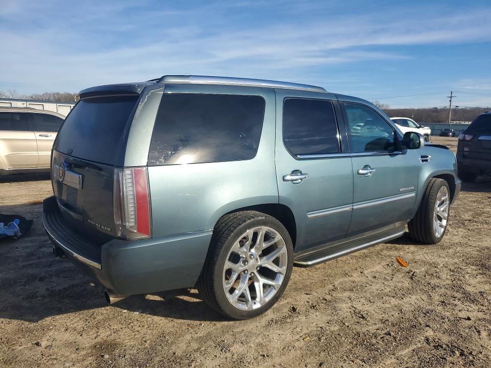 2008 Cadillac Escalade მანქანა იყიდება აუქციონზე, vin: 1GYFK63868R258890, აუქციონის ნომერი: 77870965
