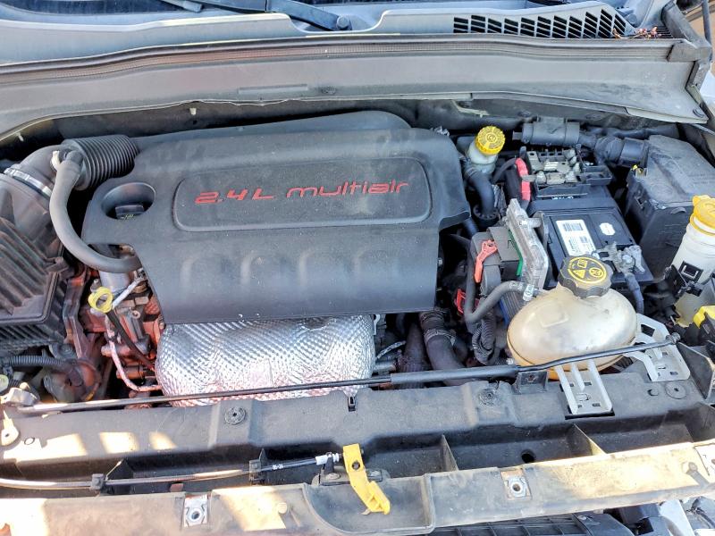 Продажа на аукционе авто 2015 Jeep Renegade, vin: ZACCJBDT9FPC32464, номер лота: 77182265