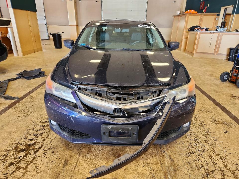 75616335 :رقم المزاد ، 19VDE2E5XDE001326 vin ، 2013 Acura Ilx مزاد بيع