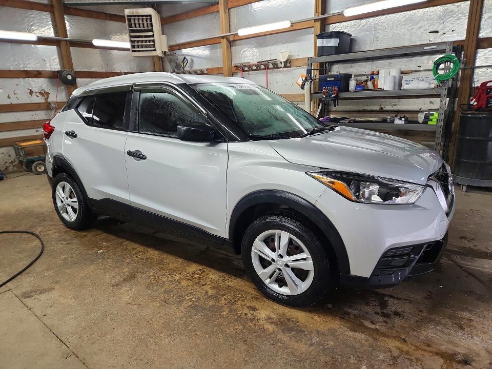 Продаж на аукціоні авто 2018 Nissan Kicks, vin: 3N1CP5CU2JL519529, номер лоту: 75471595