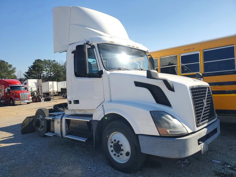 2017 Volvo Vnl მანქანა იყიდება აუქციონზე, vin: 4V4N39TG4HN988025, აუქციონის ნომერი: 72813245