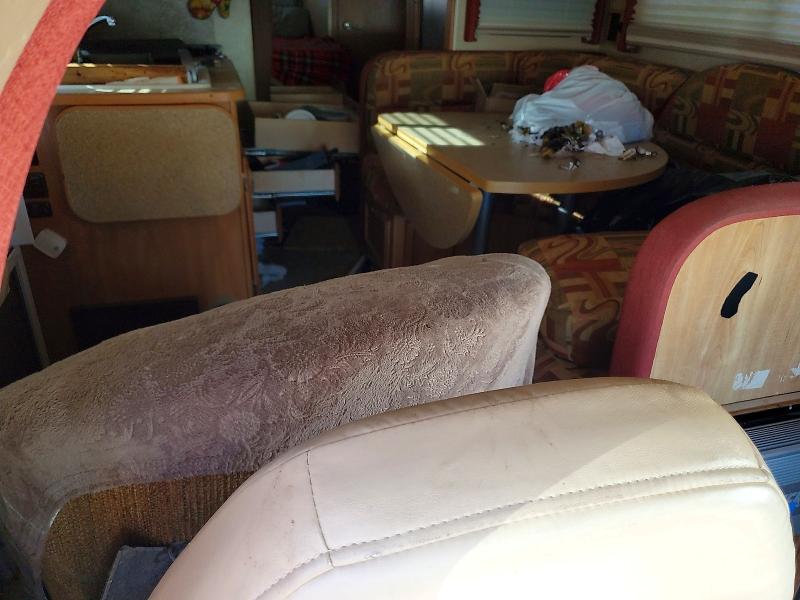 76796215 :رقم المزاد ، 1FDXE45SX6DB41317 vin ، 2006 Winnibago Recreational Vehicle (rv) مزاد بيع