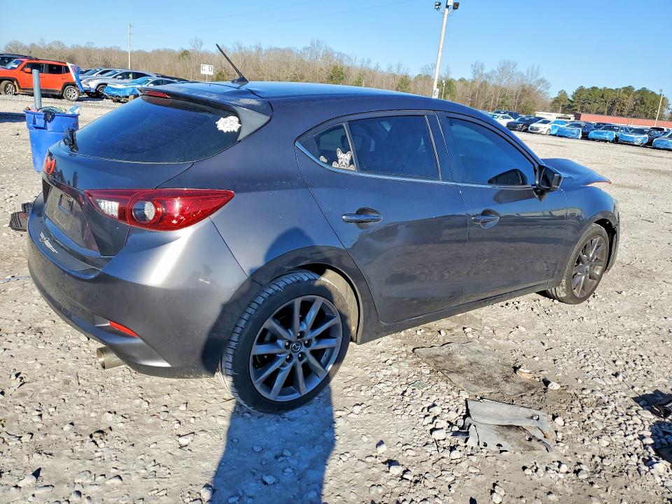 76352445 :رقم المزاد ، 3MZBN1L37JM159647 vin ، 2018 Mazda 3 مزاد بيع