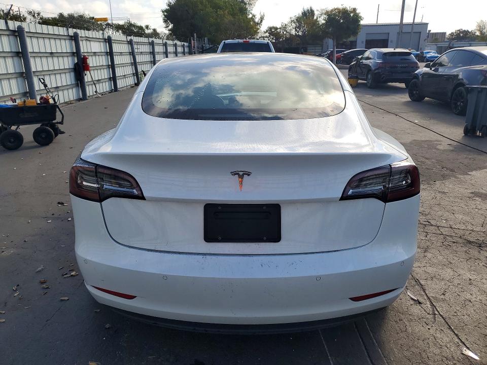 78109685 :رقم المزاد ، 5YJ3E1EA9MF854725 vin ، 2021 Tesla Model 3 مزاد بيع