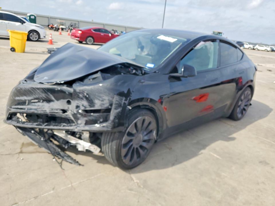 Продаж на аукціоні авто 2025 Tesla Model Y, vin: 7SAYGDEF7SA367131, номер лоту: 77871135