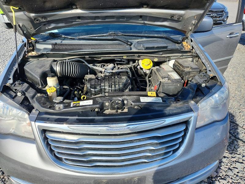 76136965 :رقم المزاد ، 2C4RC1BG6GR119637 vin ، 2016 Chrysler Town & Country مزاد بيع