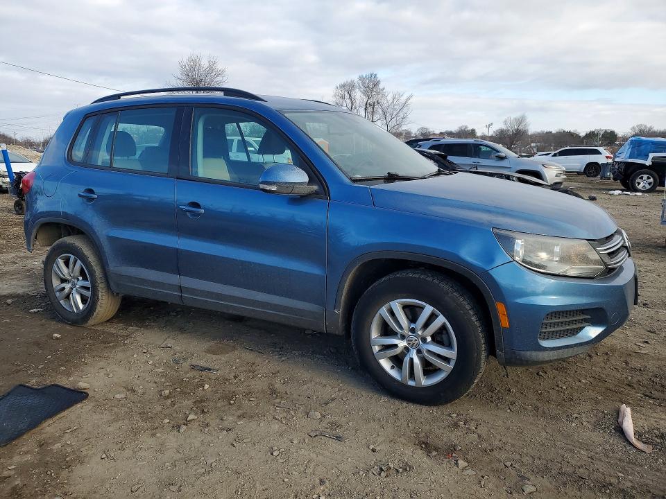 2017 Volkswagen Tiguan მანქანა იყიდება აუქციონზე, vin: WVGBV7AX6HK013717, აუქციონის ნომერი: 76613325