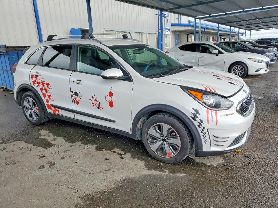 76352605 :رقم المزاد ، KNDCB3LC2K5284266 vin ، 2019 Kia Niro مزاد بيع