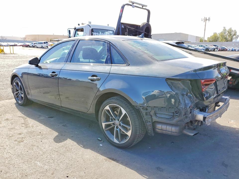 Продажа на аукционе авто 2019 Audi A4, vin: WAUGMAF40KN018388, номер лота: 77004405