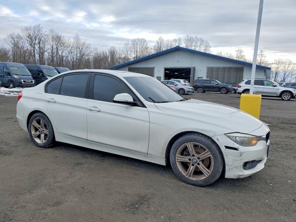 2014 Bmw 320 მანქანა იყიდება აუქციონზე, vin: WBA3C3G58ENS70592, აუქციონის ნომერი: 78292435