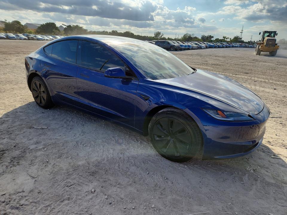 Продажа на аукционе авто 2025 Tesla Model 3, vin: 5YJ3E1EA4SF923561, номер лота: 76861295