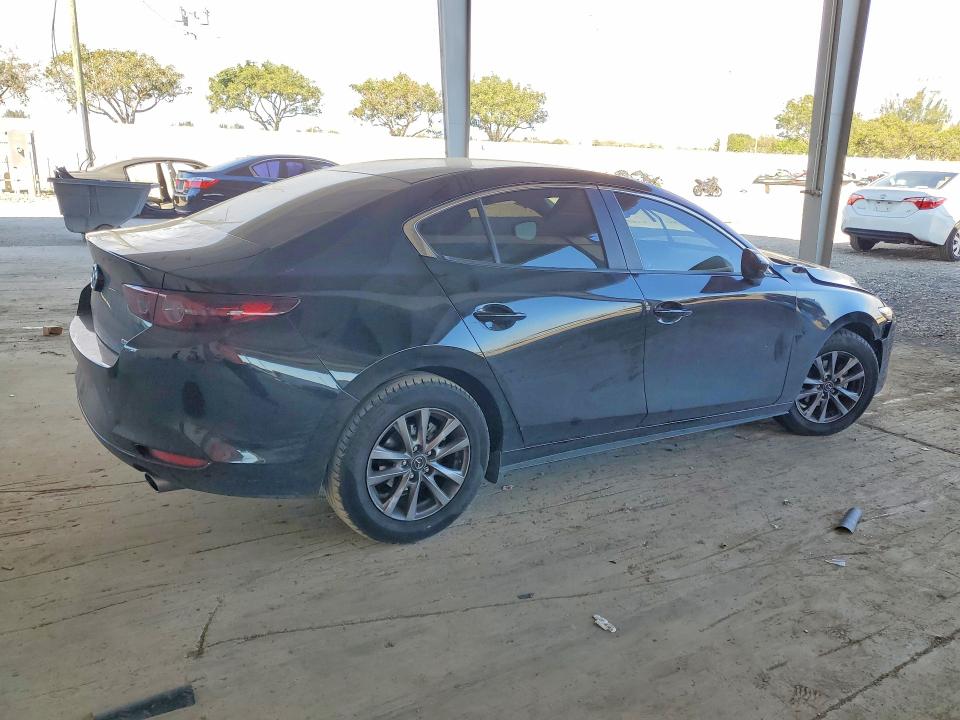 76234825 :رقم المزاد ، 3MZBPAA77MM204302 vin ، 2021 Mazda 3 مزاد بيع