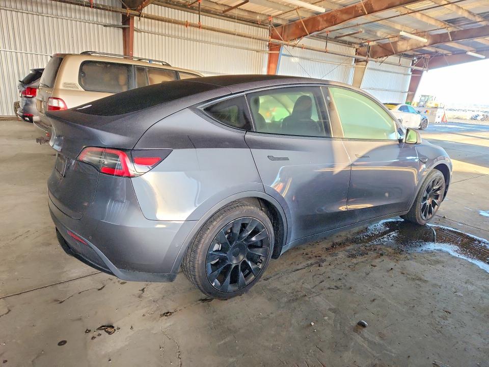 2021 Tesla Model Y მანქანა იყიდება აუქციონზე, vin: 5YJYGAED0MF142744, აუქციონის ნომერი: 77152955