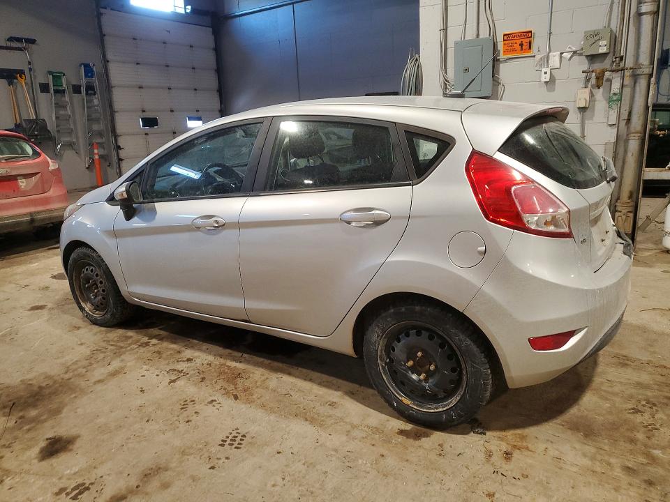 76021155 :رقم المزاد ، 3FADP4EJ7GM155521 vin ، 2016 Ford Fiesta مزاد بيع