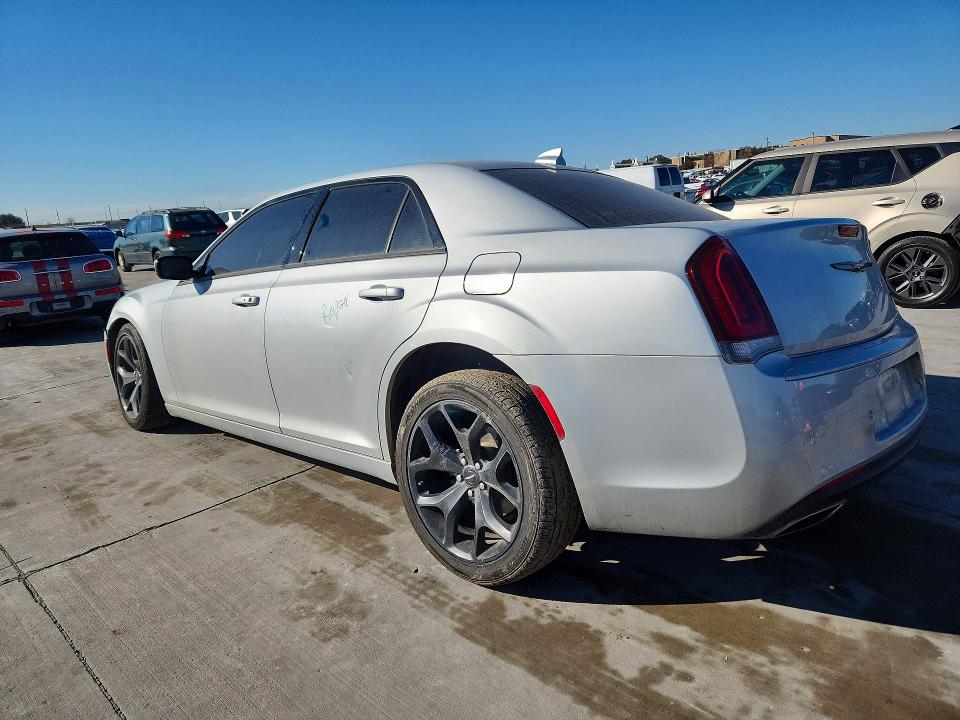 2022 Chrysler 300 მანქანა იყიდება აუქციონზე, vin: 2C3CCABG9NH154346, აუქციონის ნომერი: 77095575