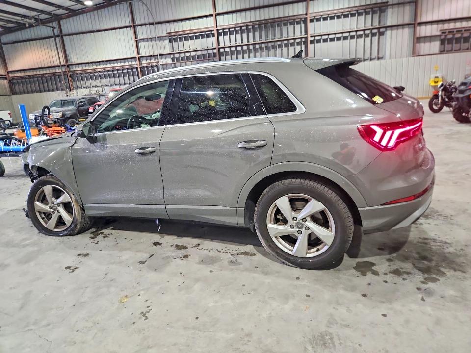 79355565 :رقم المزاد ، WA1AECF38L1034835 vin ، 2020 Audi Q3 مزاد بيع