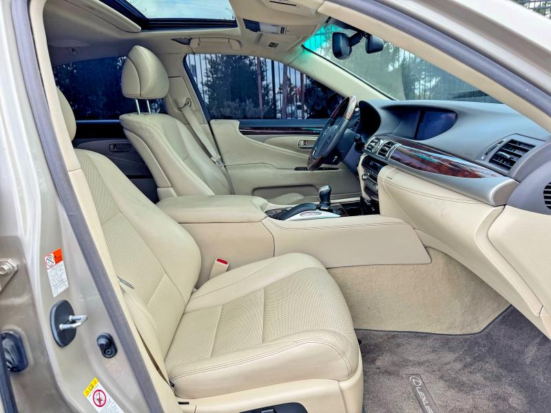 2017 Lexus Ls 460 მანქანა იყიდება აუქციონზე, vin: JTHBL5EF2H5143975, აუქციონის ნომერი: 79674225