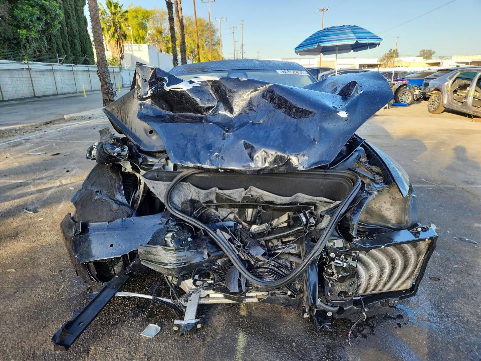 47138986 :رقم المزاد ، 5YJSA1E28HF198667 vin ، 2017 Tesla Model S مزاد بيع