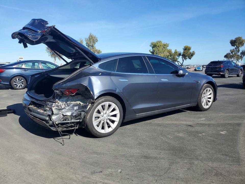 Aukcja sprzedaży 2017 Tesla Model S, vin: 5YJSA1E16HF183785, numer aukcji: 77432595